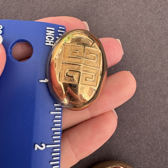 LOT 1641 Givenchy vintage jumbo clip on earrings - Picture 4 of 6